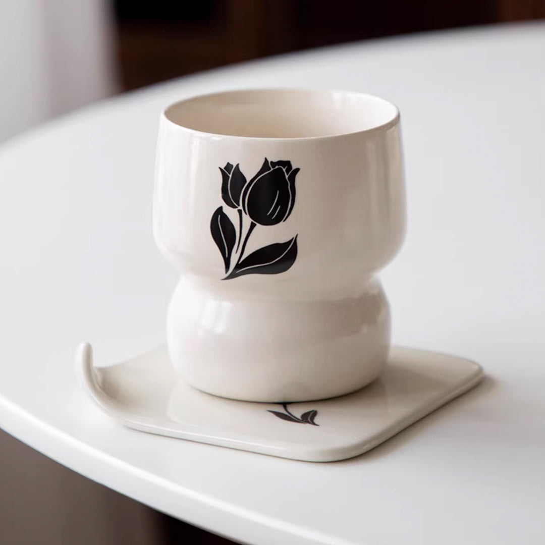 【美品】cavori カヴォリ　チューリップブラウス 美品】cavori カヴォリ チューリップブラウス